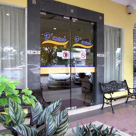 Sun Inns Hotel D'Mind Seri Kembangan Kültér fotó