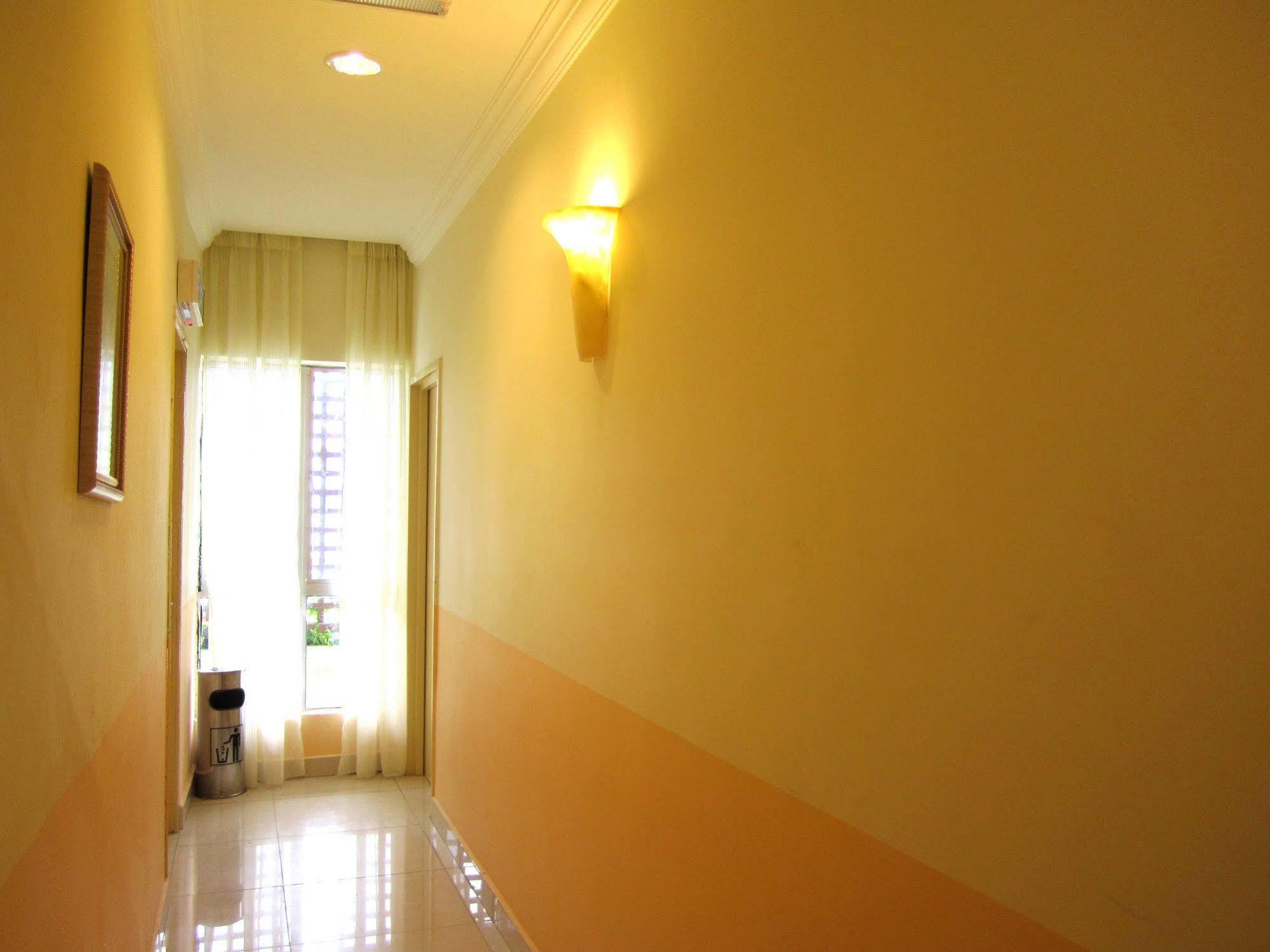 Sun Inns Hotel D'Mind Seri Kembangan Kültér fotó